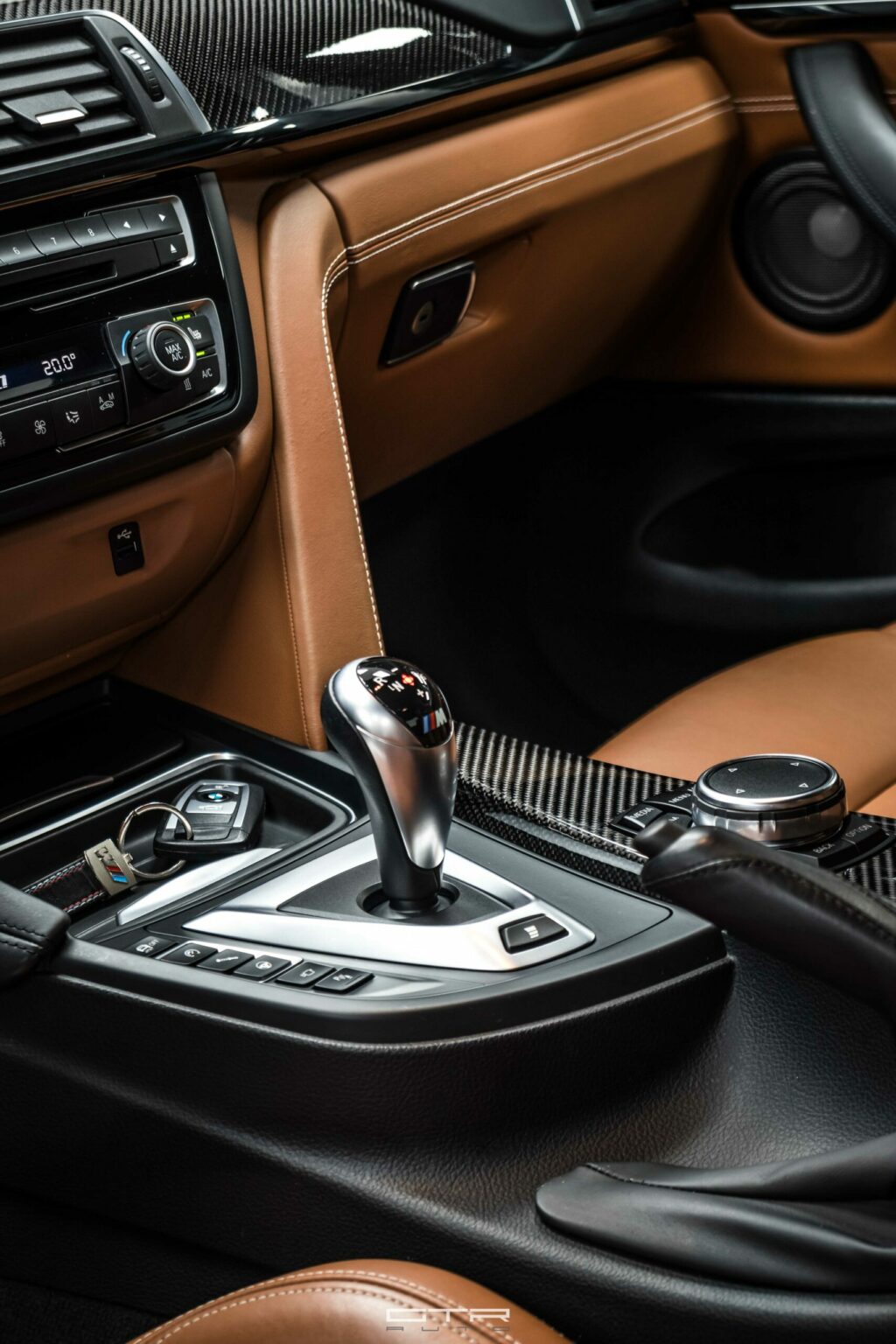 alt = "bmw m4 competition interior"