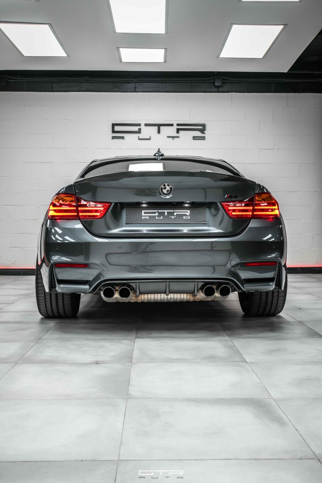 alt = "bmw m4 competition"