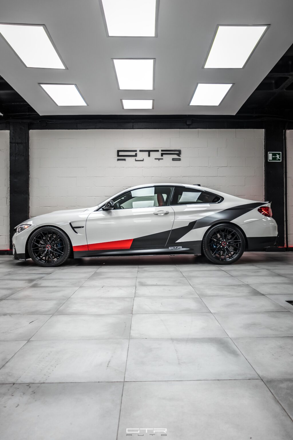 alt = "bmw m4 by gtr auto"