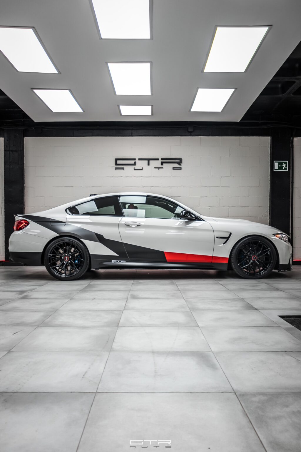 alt = "bmw m4 by gtr auto"