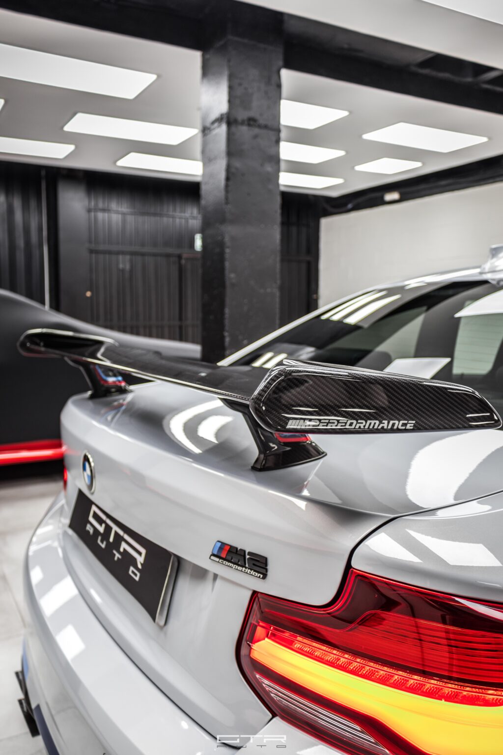 alt="BMW M2 Competition hockenheim Silver"