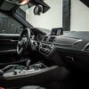 alt="bmw m2 salpicadero"
