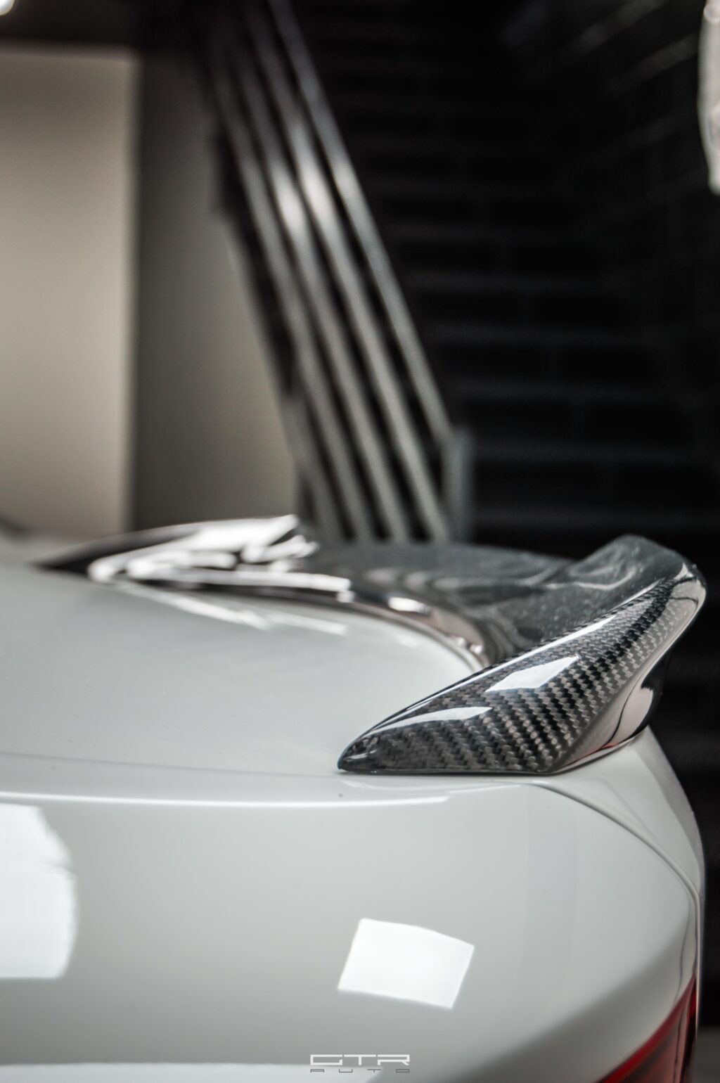 alt="bmw m2 aleron trasero"