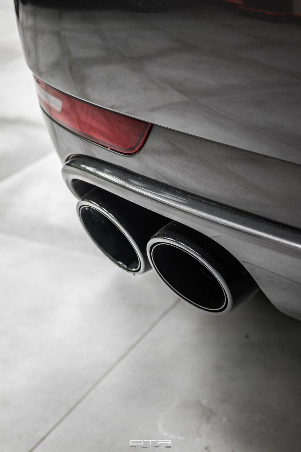 Alt="Porsche Macan S"