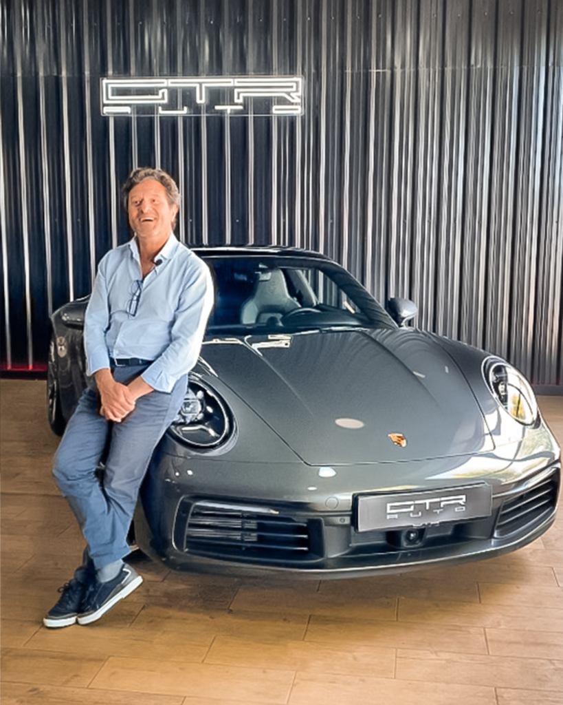 Porsche 992 Carrera