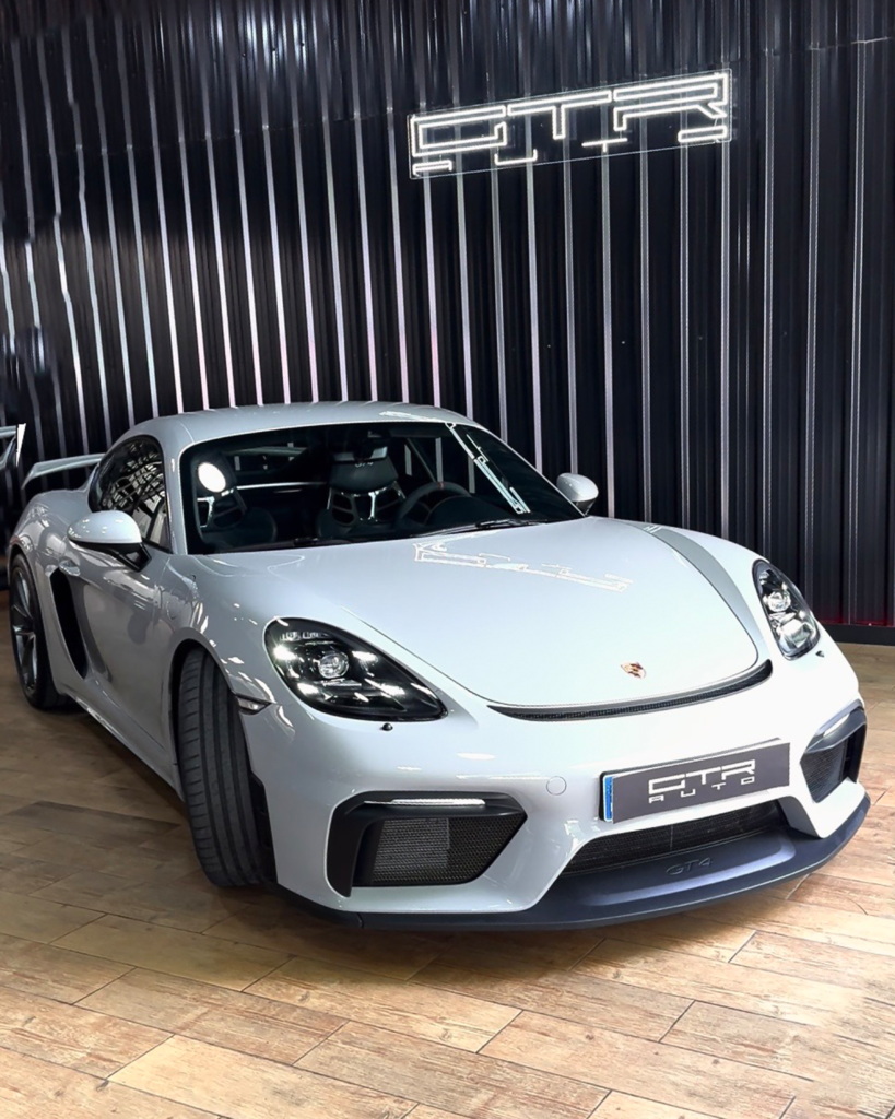 Porsche 718 GT4